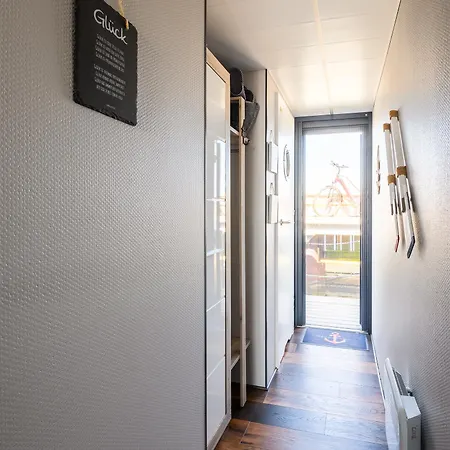 Hausboot Seeadler Ihre Private Auszeit Am Wasser Mit Sauna, Hunde Willkommen Villa *