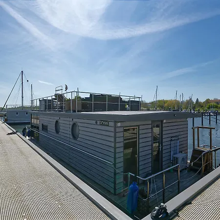 Villa Hausboot Seeadler Ihre Private Auszeit Am Wasser Mit Sauna, Hunde Willkommen *